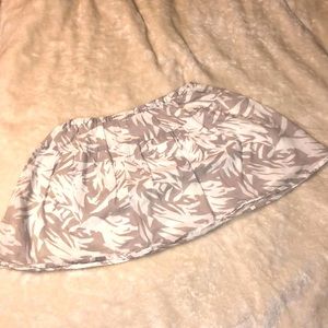 Aeropostale gray and white skirt size small